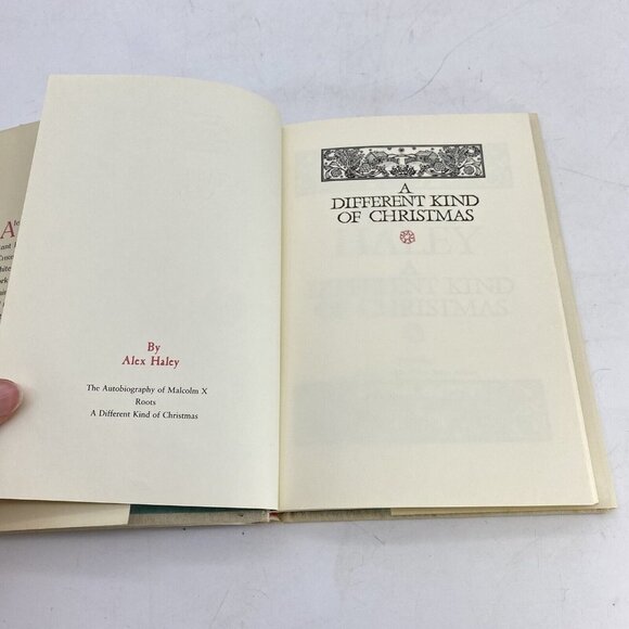A Different Kind Of Christmas by Alex Haley 1988 First Edition Hardcover DJ - Picture 7 of 15